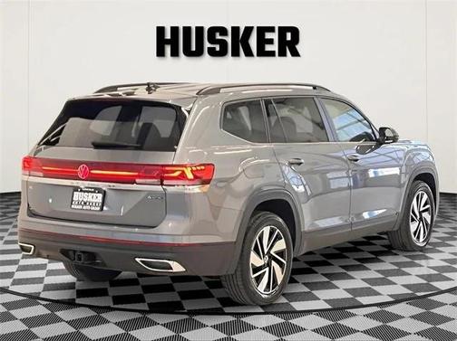 2025 Volkswagen Atlas 2.0T SE w/Technology 4MOTION