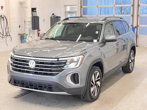 2025 Volkswagen Atlas 2.0T SE w/Technology 4MOTION