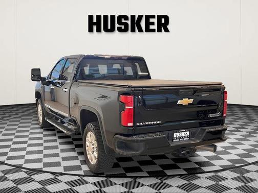 Black 2024 Chevrolet Silverado 2500 High Country