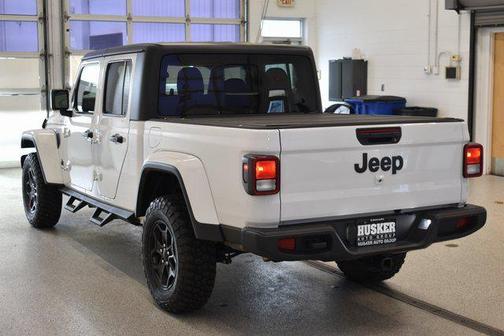 2022 Jeep Gladiator Willys 4x4