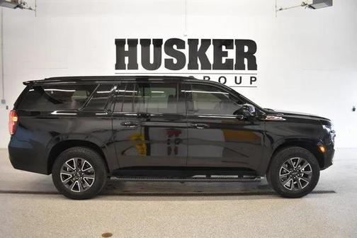 2023 Chevrolet Suburban 4WD Z71