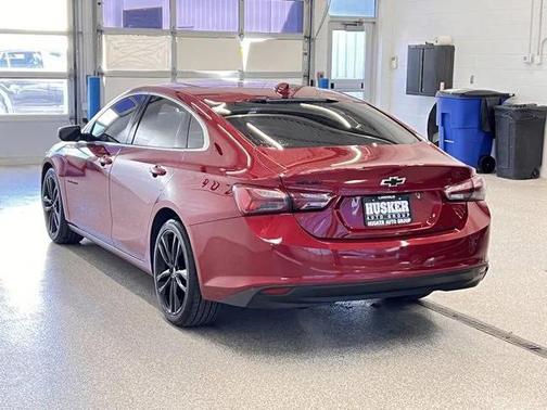 2021 Chevrolet Malibu FWD LT