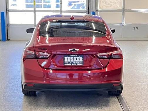 2021 Chevrolet Malibu FWD LT