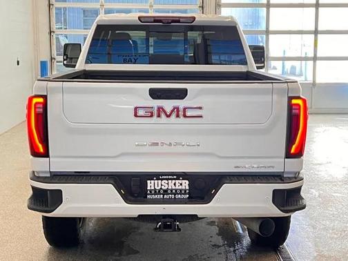 2024 GMC Sierra 2500 Denali