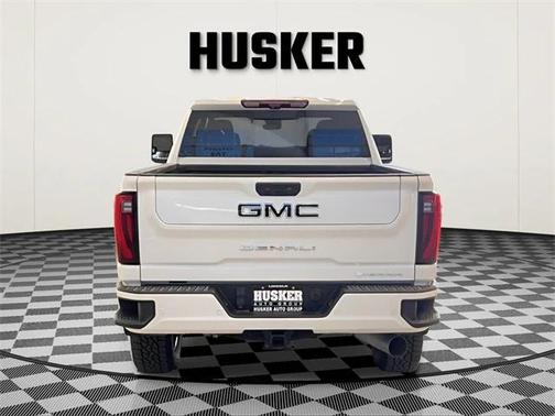 2024 GMC Sierra 2500 Denali