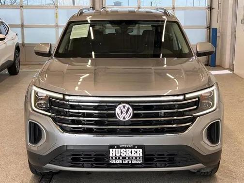 2024 Volkswagen Atlas 2.0T SE w/Technology 4MOTION