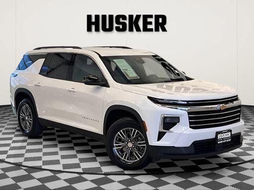 Summit White 2025 Chevrolet Traverse LT