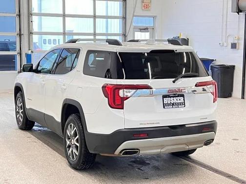 2023 GMC Acadia AWD SLT