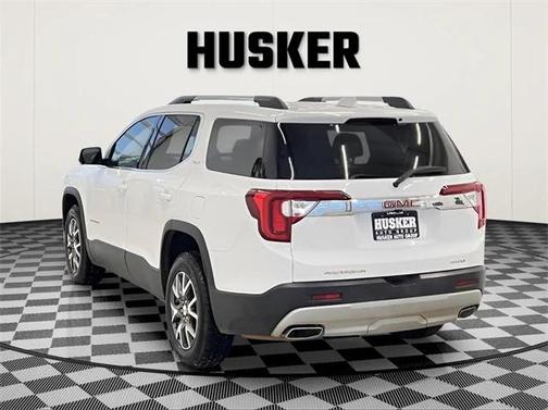 2023 GMC Acadia AWD SLT