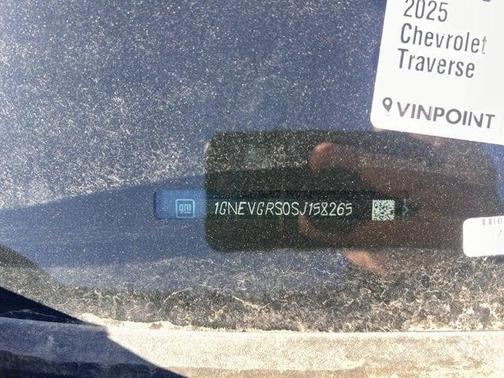 2025 Chevrolet Traverse LT