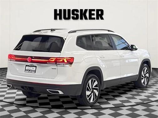 2025 Volkswagen Atlas 2.0T SE w/Technology 4MOTION