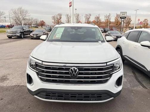 2025 Volkswagen Atlas 2.0T SE w/Technology 4MOTION