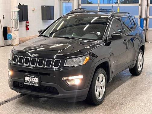 Diamond Black Crystal Pearlcoat 2021 Jeep Compass Latitude