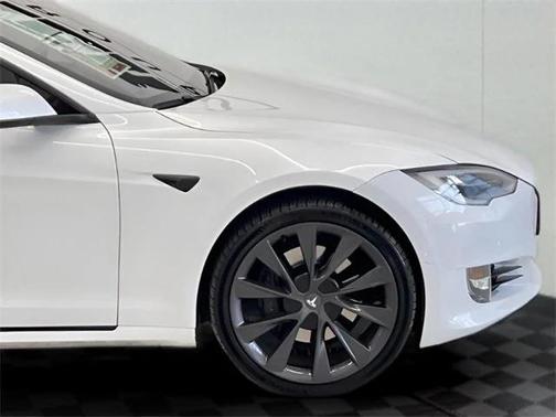 2020 Tesla Model S Long Range Plus