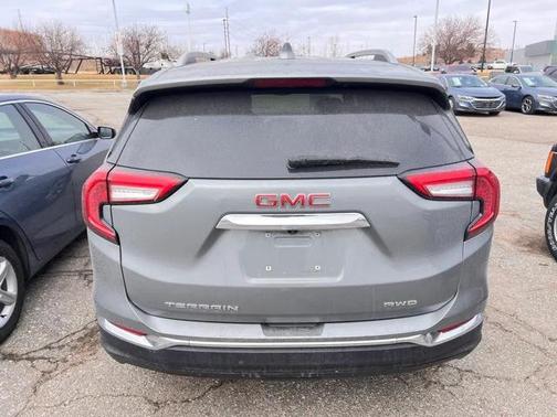 2024 GMC Terrain SLT