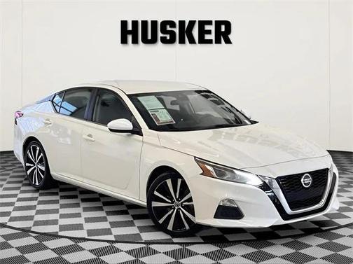 2022 Nissan Altima SR FWD