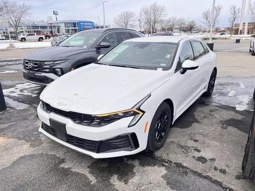2025 Kia K5 LXS