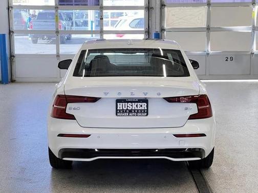 2024 Volvo S60 B5 Core Dark Theme