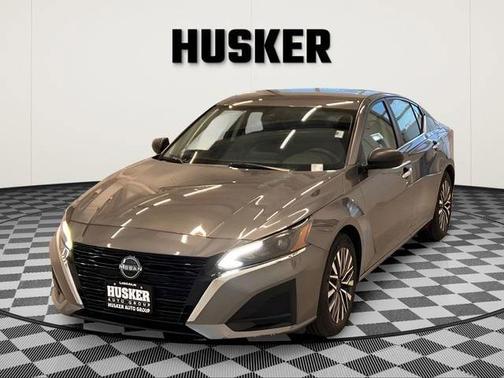 Gun Metallic 2025 Nissan Altima SV FWD
