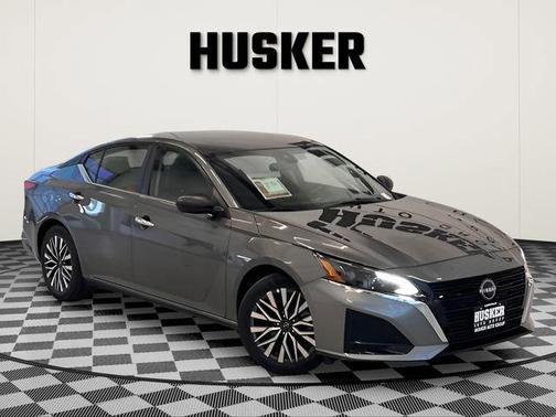 Gun Metallic 2025 Nissan Altima SV FWD