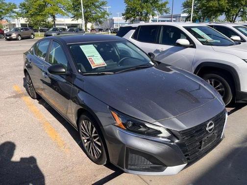 Gun Metallic 2025 Nissan Altima SV FWD
