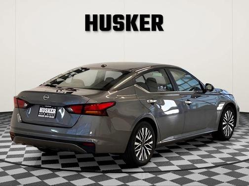 Gun Metallic 2025 Nissan Altima SV FWD