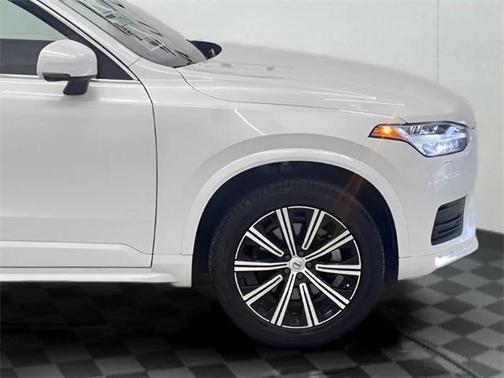 2023 Volvo XC90 B5 Core