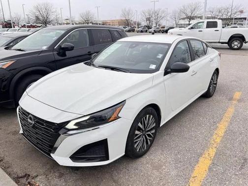 2025 Nissan Altima SV FWD