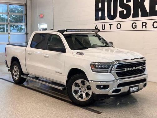 Bright White Clearcoat 2022 RAM 1500 Big Horn/Lone Star