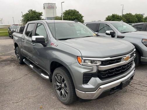 Sterling Gray Metallic 2024 Chevrolet Silverado 1500 LT