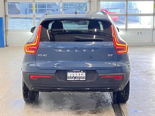 2024 Volvo XC40 B5 Core Bright Theme