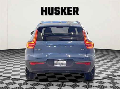 2024 Volvo XC40 B5 Core Bright Theme