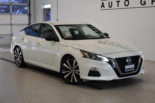2022 Nissan Altima SR FWD
