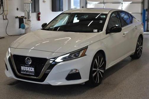 2022 Nissan Altima SR FWD