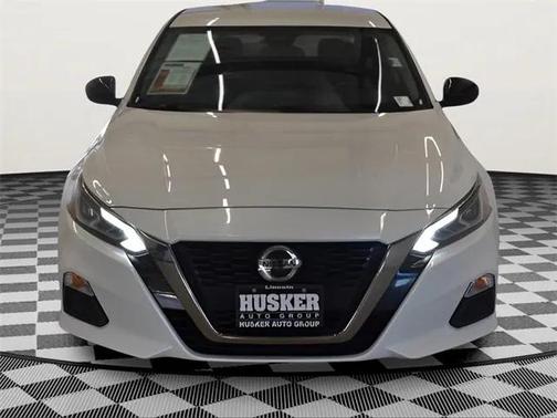 2022 Nissan Altima SR FWD