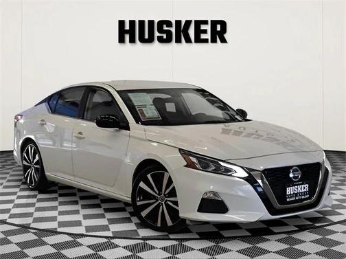 2022 Nissan Altima SR FWD
