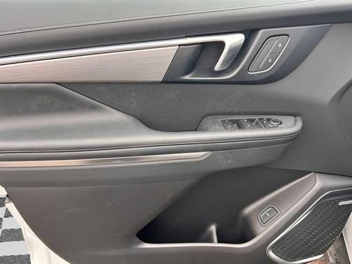 Summit White 2025 Buick Enclave Preferred FWD