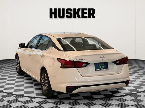 White 2025 Nissan Altima SV FWD