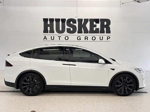2022 Tesla Model X Plaid Tri Motor All-Wheel Drive
