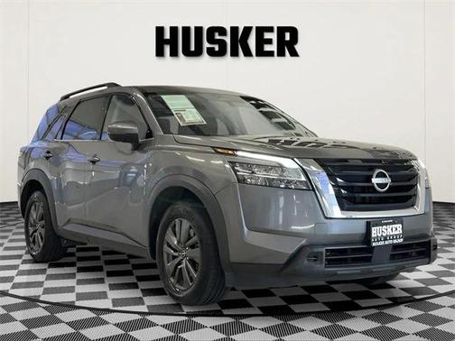 2022 Nissan Pathfinder SV 4WD