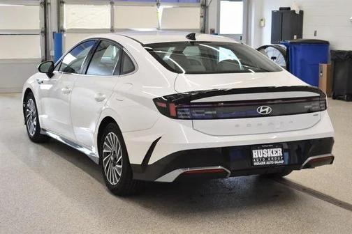 2024 Hyundai SONATA Hybrid SE