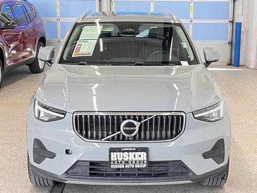 2024 Volvo XC40 B5 Core Bright Theme