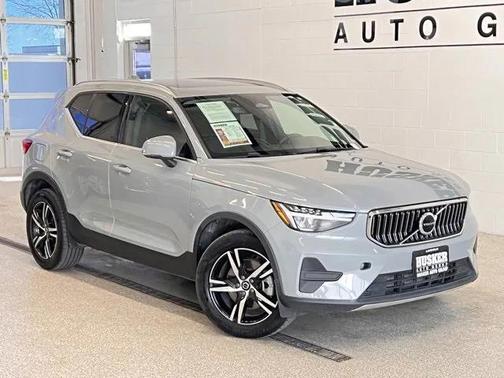 2024 Volvo XC40 B5 Core Bright Theme