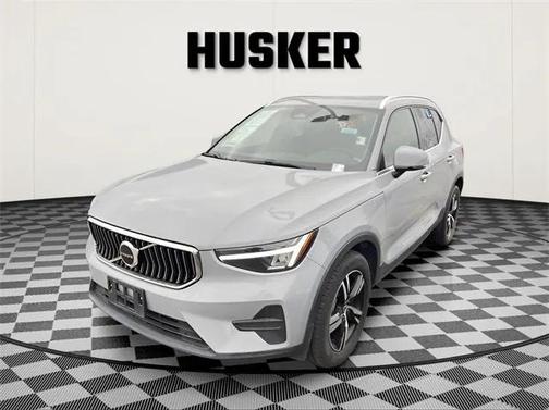 2024 Volvo XC40 B5 Core Bright Theme