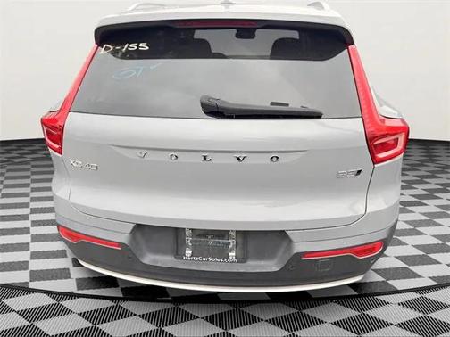 2024 Volvo XC40 B5 Core Bright Theme