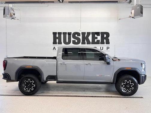 2025 GMC Sierra 2500 AT4