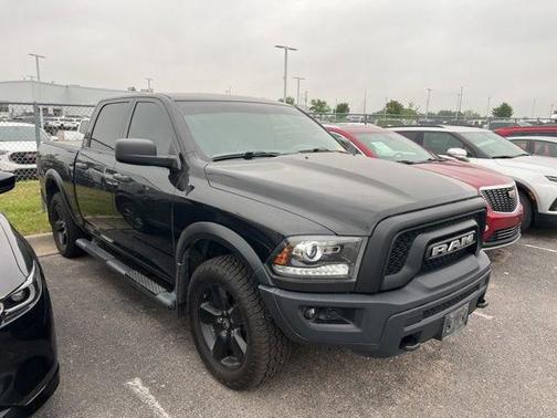 Diamond Black Crystal Pearlcoat 2020 RAM 1500 Classic Warlock Crew Cab 4x4 5'7' Box