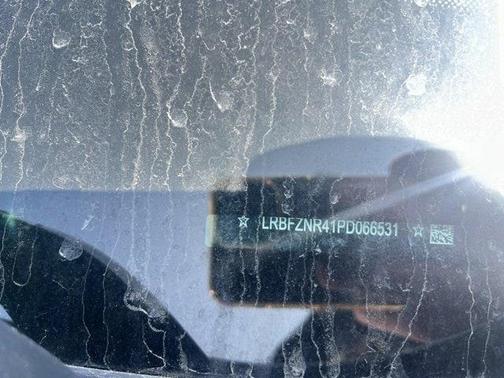 2023 Buick Envision Essence FWD