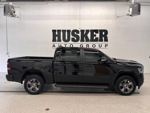 Diamond Black Crystal Pearlcoat 2022 RAM 1500 Big Horn/Lone Star