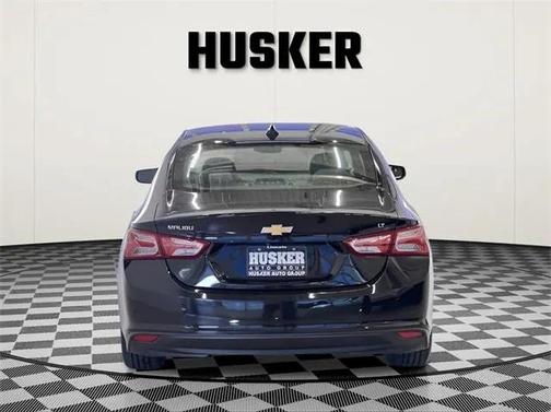 2021 Chevrolet Malibu FWD LT
